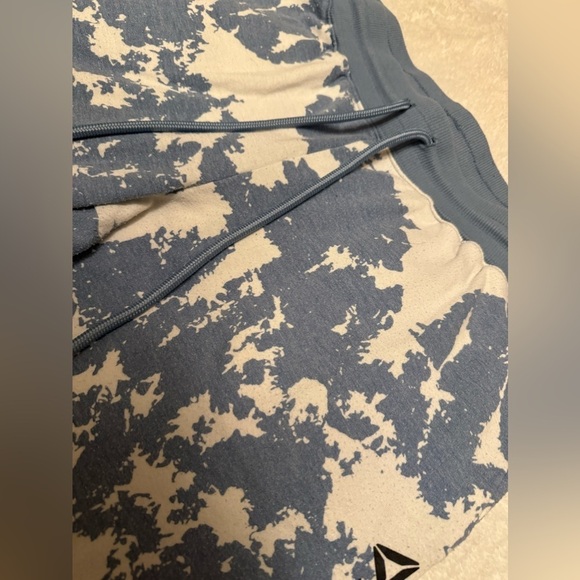 Women’s Joggers: Size Medium - Picture 2 of 6